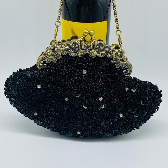 Black Beaded Sequins Vintage Clutch Formal Shell-Shaped Evening Purse Hand Bag - Picture 1 of 6